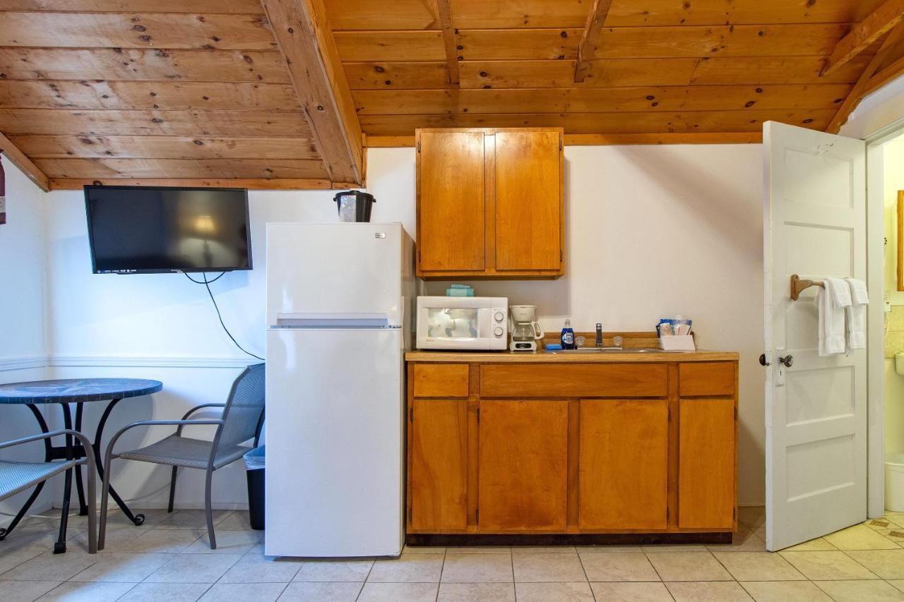 Half Moon Motel & Cottages Weirs Beach Εξωτερικό φωτογραφία