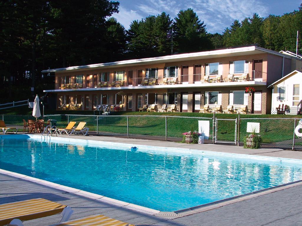 Half Moon Motel & Cottages Weirs Beach Εξωτερικό φωτογραφία