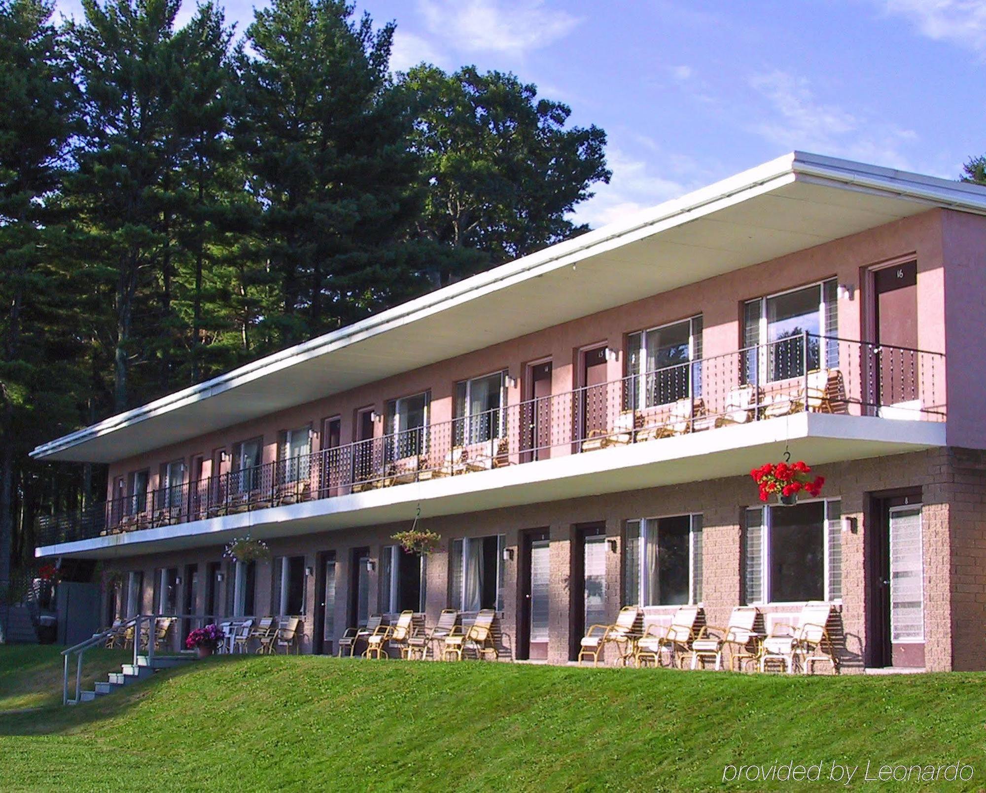 Half Moon Motel & Cottages Weirs Beach Εξωτερικό φωτογραφία