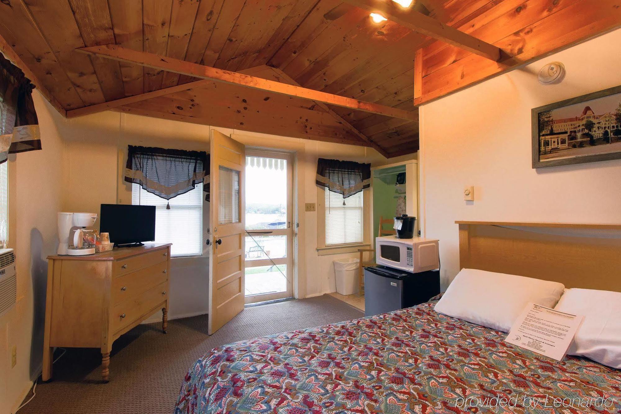 Half Moon Motel & Cottages Weirs Beach Εξωτερικό φωτογραφία