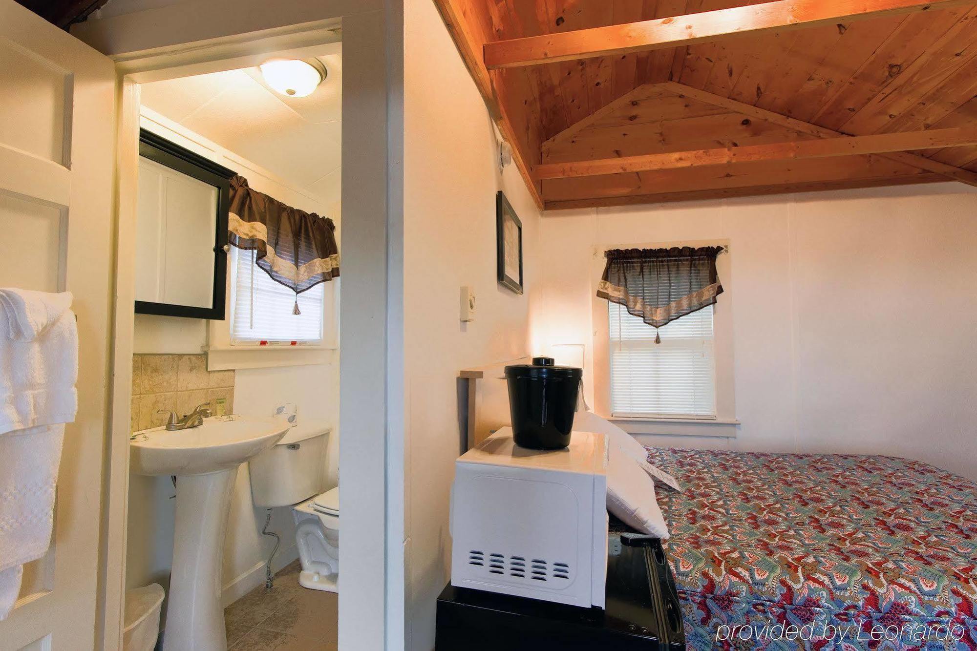 Half Moon Motel & Cottages Weirs Beach Εξωτερικό φωτογραφία