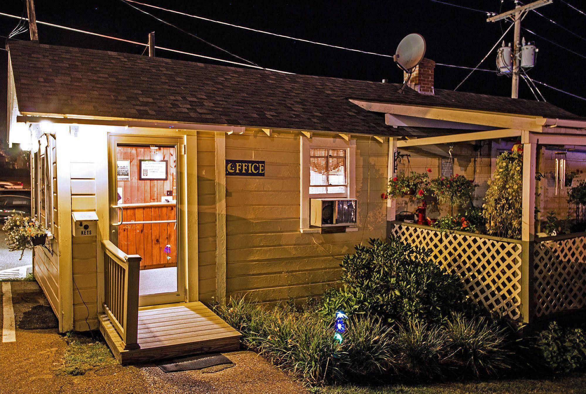 Half Moon Motel & Cottages Weirs Beach Εξωτερικό φωτογραφία